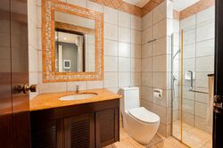 Eastwood Road (D16), Terrace #536904961
